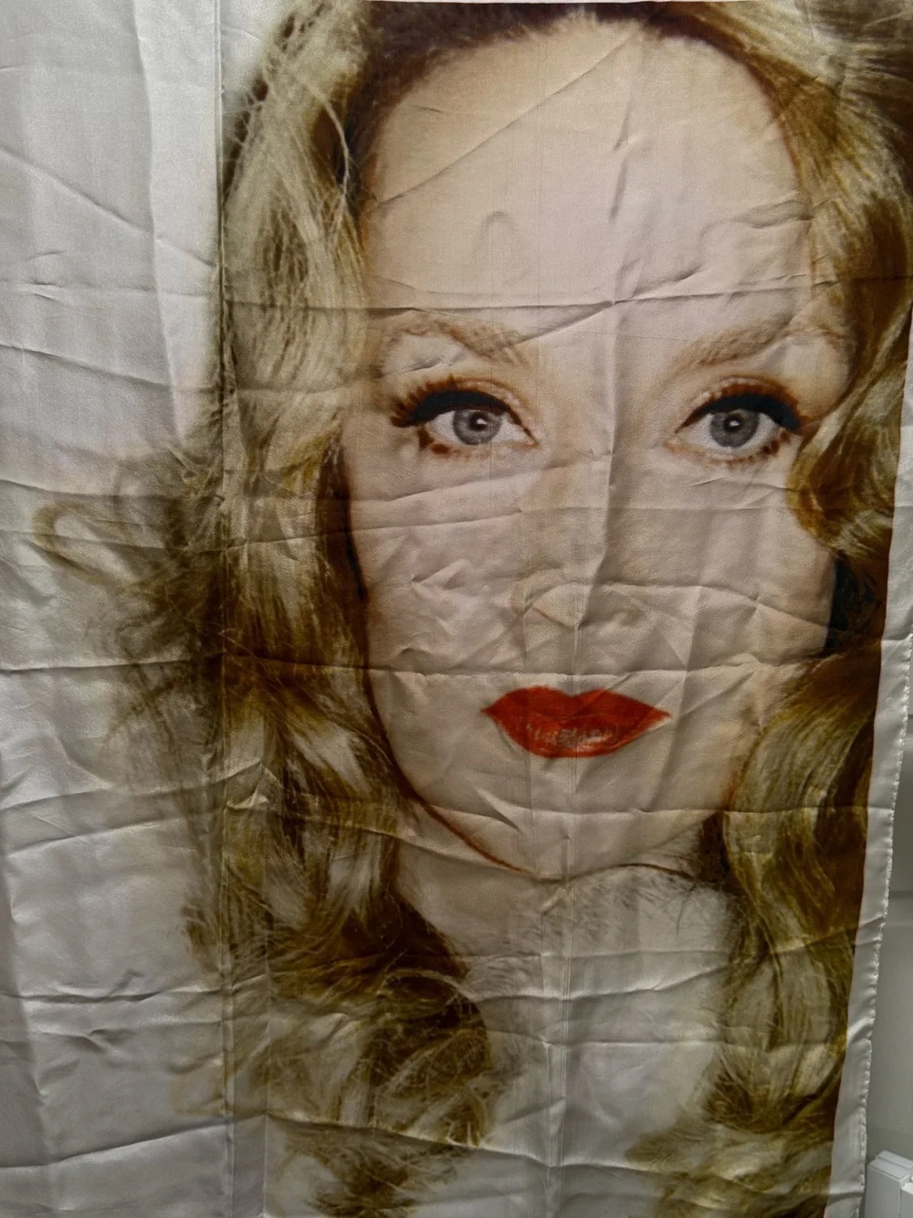 Maje Paris Silk Scarf Blonde Woman Lipstick Portrait Large Graphic Print Red New